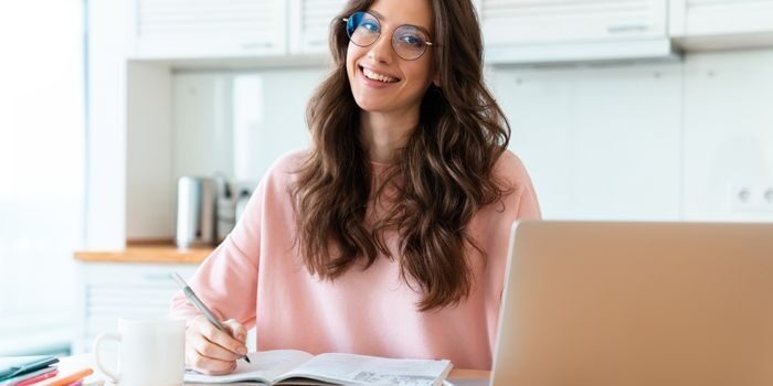 Ders calisirken Bel ve Boyun Sagliginizi Korumak