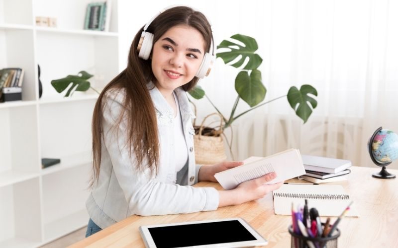 Ders Calisirken Muzik Dinlenir mi